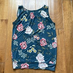 Ann Taylor LOFT outlet banded bottom tank